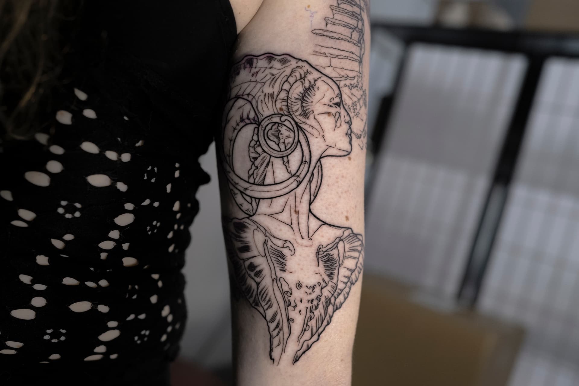Mel Trender tattooer, fantasy and game culture tattoos