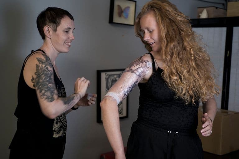 Mel Trender tattooer, fantasy and game culture tattoos