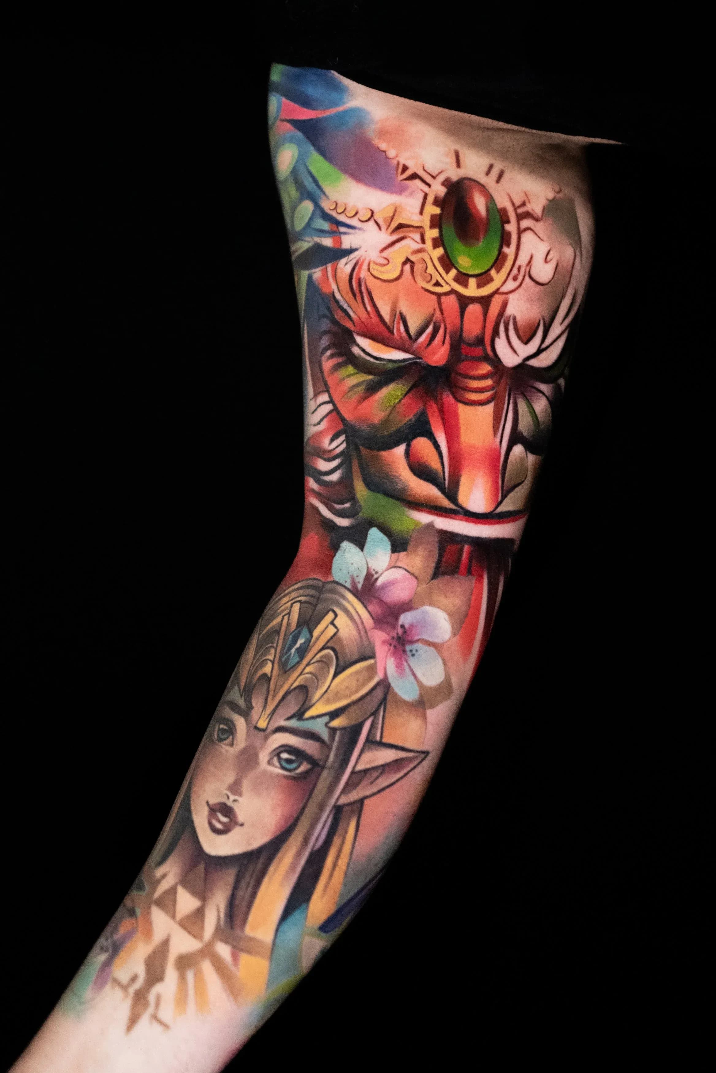 Fresh tattoo (on the upper side) done the day of the shooting