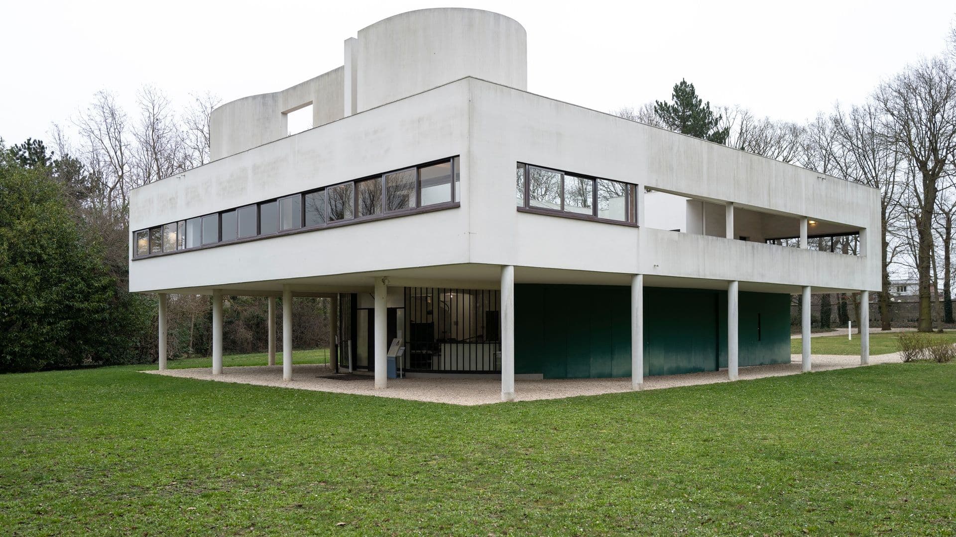 Villa Savoye | Explore Architectural Masterpiece
